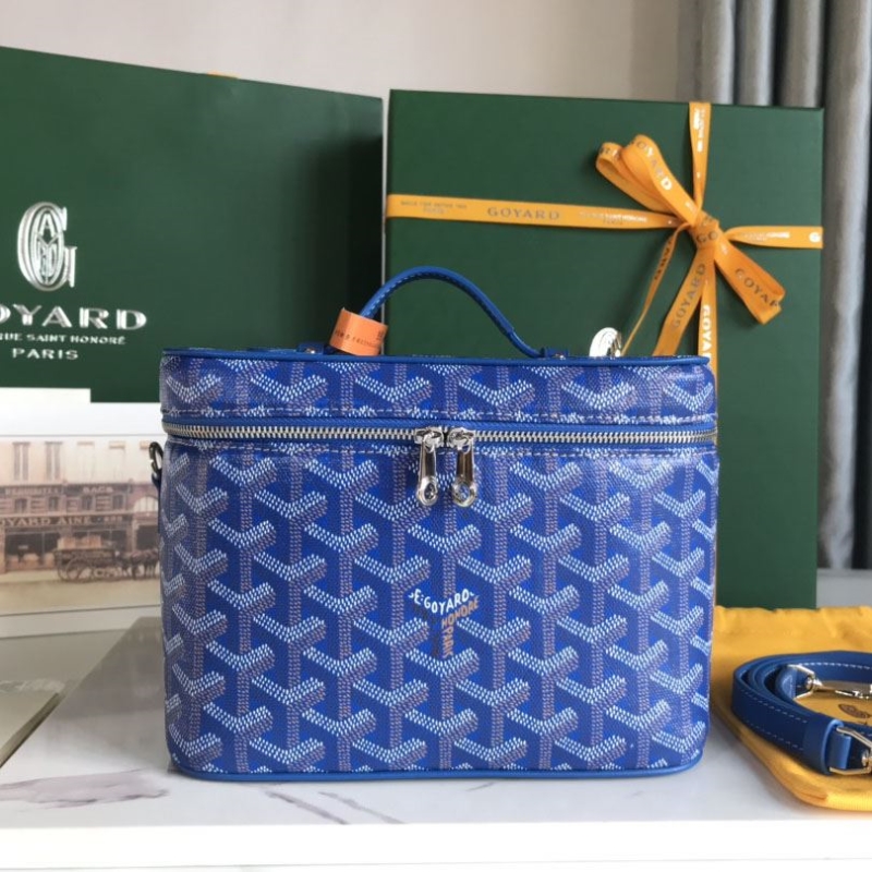 Go*ard cosmetic bags